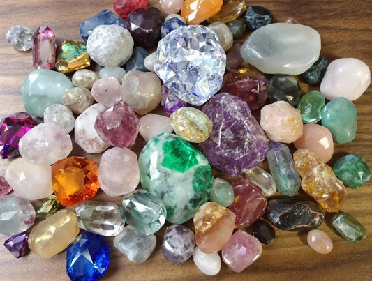 Healing Gemstones vs. Crystals: What’s the Difference? - My Vibe Finder